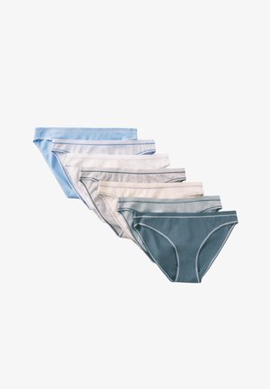 Six culottes de style bikini pour femmes dans une gamme de couleurs bleu, gris, blanc et crème disposées en éventail.