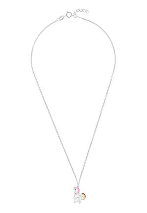 Zilveren ketting met een klein eenhoornhanger met een roze manen, een blauw hart en een regenboogstaart.