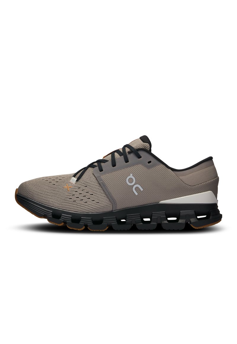 On CLOUD X 4 - Trainingsschuh - fog   black