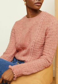 Love & Roses POINTELLE    REGULAR FIT - Stickad tröja - pink