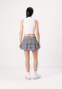 Hollister Co. RUFFLE MINI STRIPE - Minisvārki - dark blue