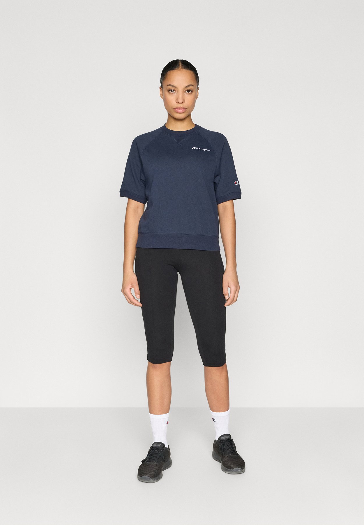 ICONS CONTRAST CREWNECK