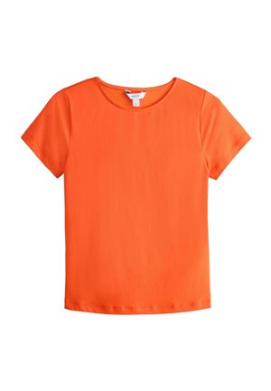 Spilgti oranža īsroku T-krekls ar apaļu kakla izgriezumu, gludu tekstūru un mazu baltu apģērba etiķeti pie apkakles.