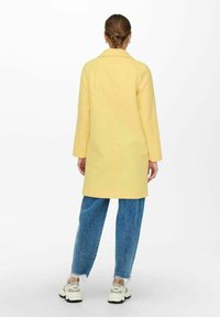 ONLY VICTORIA LIFE - Cappotto classico - pastel yellow