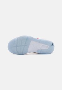 Jordan JORDAN STAY LOYAL 3 UNISEX - Krepšinio batai - white/varsity red/midnight navy