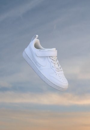 Nike Sportswear, COURT BOROUGH RECRAFT UNISEX - Маратонки - white