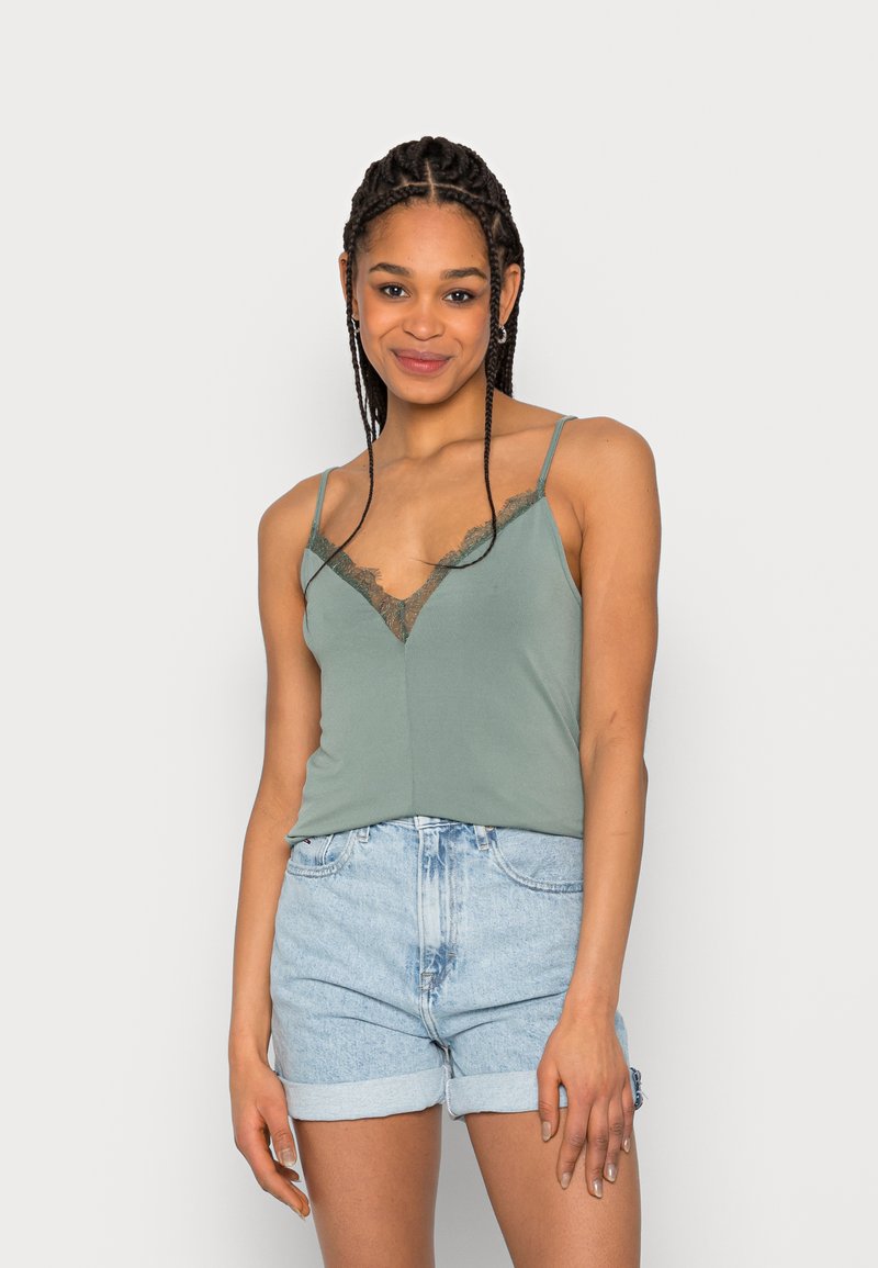 Damen T-Shirts | Vero Moda VMALBERTA INSERT SINGLET Top laurel wreath/hellgrün - UU78523 Damen T-Shirts | Vero Moda VMALBERTA INSERT SINGLET Top laurel wreath/hellgrün - UU78523