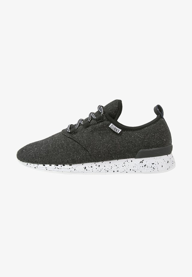 MOC LAU SPOTS - Trainers - black