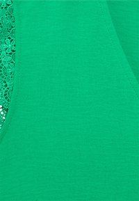 Vero Moda VMNANNA - T-shirt básica - holly green