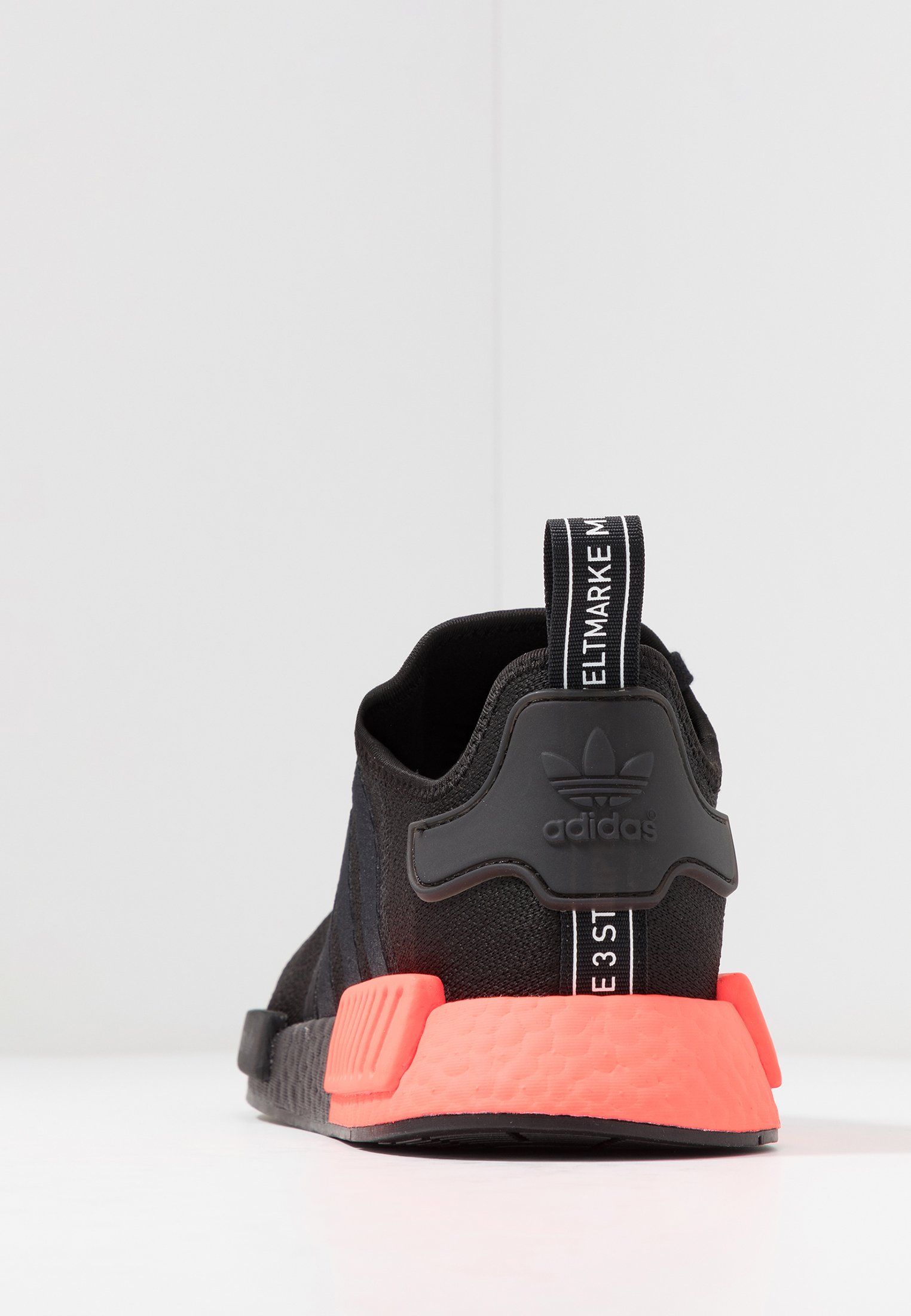 adidas Originals NMD_R1 Sneaker low core blacksolar red adidas Originals NMD_R1 Sneakers core blacksolar red