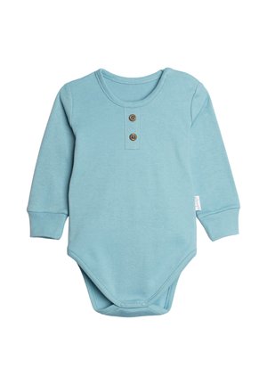 Błękitny, długi body z długim rękawem, wyposażony w dwa drewniane guziki z przodu oraz zatrzaski w kroku, odpowiedni dla niemowląt.