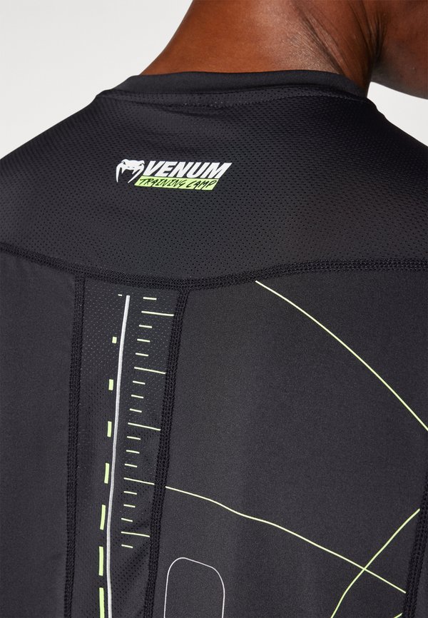 TRAINING CAMP  - Sports T-shirt4