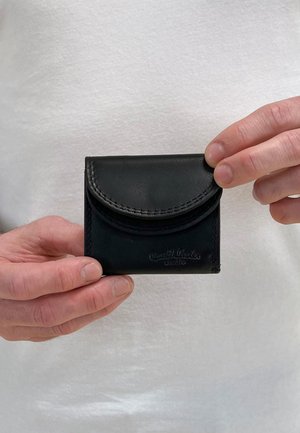 Gusti Leder LEIF - Wallet - schwarz  ziegenleder