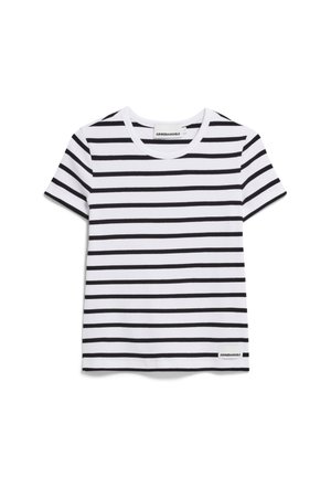 T-shirt bianco a maniche corte con righe orizzontali nere. Presenta un collo rotondo e un piccolo marchio etichetta nella parte inferiore sinistra.