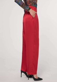 MADELEINE Stoffhose - raspberry red