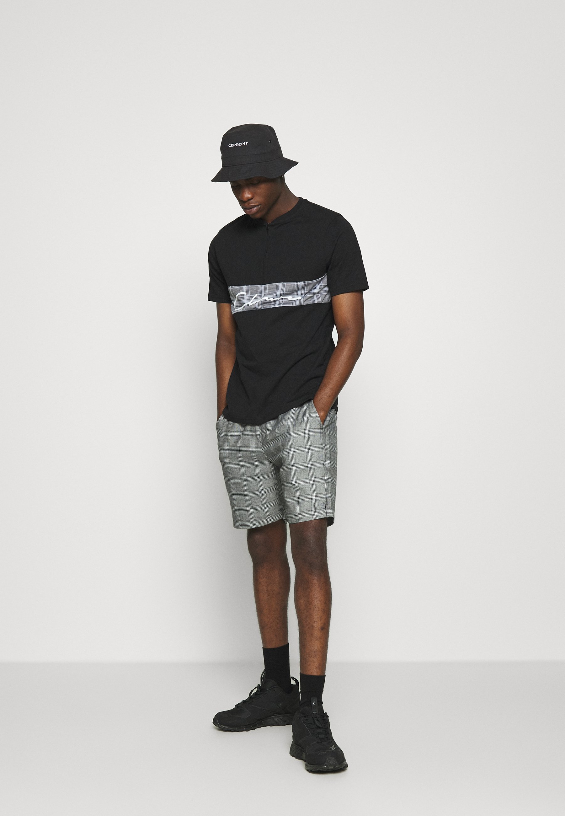 CLOSURE London BAND ZIP CHECKED TEE T shirts med print CLOSURE London BAND ZIP CHECKED TEE - T-shirts med print - black