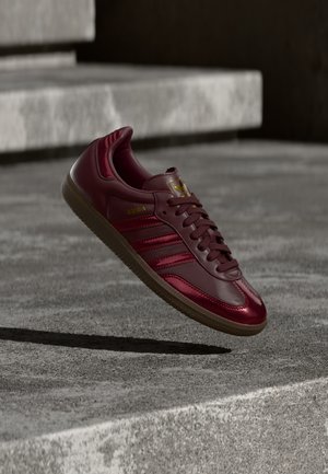 SAMBA OG - Sportcipő - maroon/gold-coloured metallic