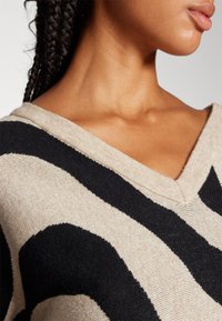 VILA Pullover - beige