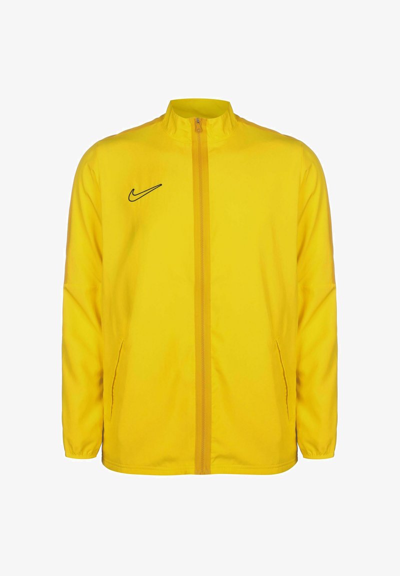 Geel Nike jack met een staande kraag, voorrits, twee zijzakken en een zwart Swoosh-logo op de linkerkant van de borst.