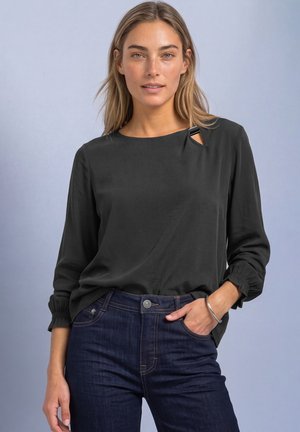 Street One, ROUND-NECK BLOUSE WITH BUCKLE DETAIL - Blouse - armor grey
