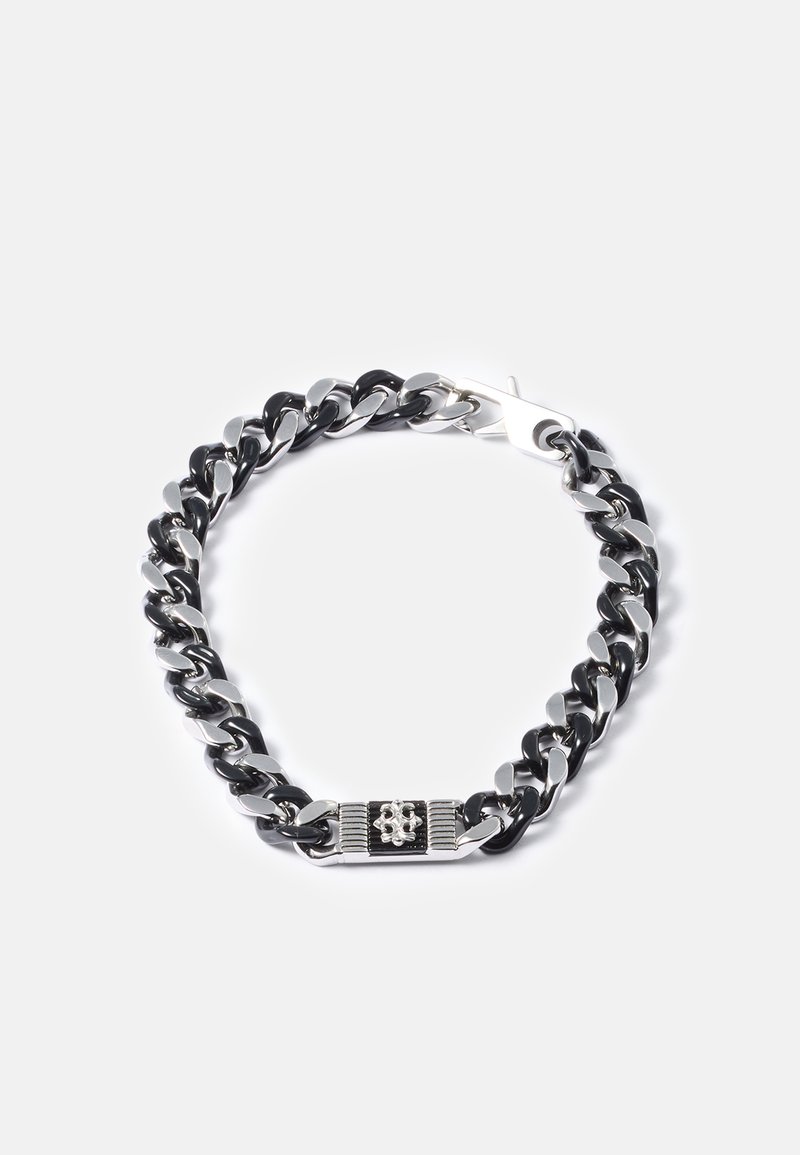 Pulseira de corrente preta e metálica prateada com uma textura suave, apresentando um design de fecho retangular e um acento floral no centro.