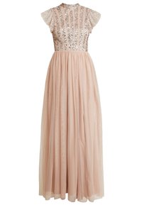 Maxiklänning i mjuk rosa med en figurnära bodice av paljetter, korta ärmar och en flödande tyllkjol. Elegant design med en texturerad yta.