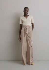 Veronica Beard BELISA PANT - Pantalon cargo - beige