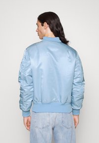 Alpha Industries Bomber jakna - light blue