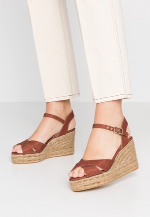 Sandalen met hoge hak - brown