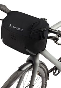 Borsa per bici Vaude nera con cima con zip, realizzata in tessuto testurizzato e resistente all'acqua, montata sul telaio, con dettagli riflettenti.