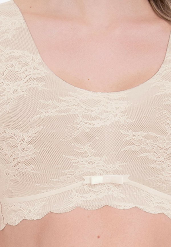 ESSENTIALS - T-shirt bra - crystal4