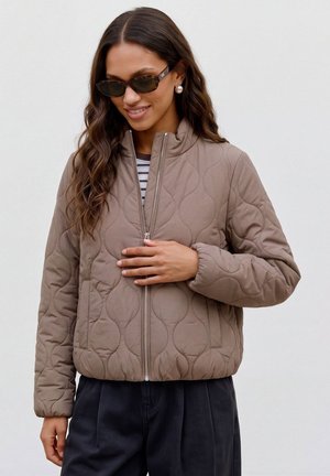 Vero Moda, QUILTED JACKET VMKATRINE JACKET - Леко яке - walnut