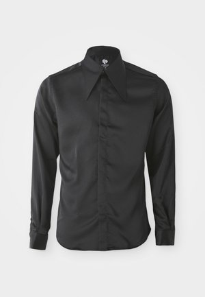 Camicia nera a maniche lunghe realizzata in tessuto liscio. Caratterizzata da un colletto a punta, chiusura frontale con bottoni e maniche aderenti con polsini bottonati.