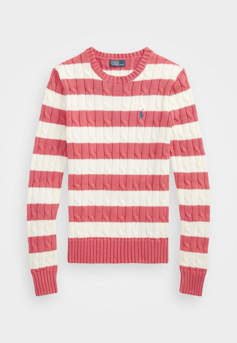 Pull à manches longues en maille torsadée avec des rayures horizontales alternées roses et blanches et un petit logo brodé sur la poitrine gauche.
