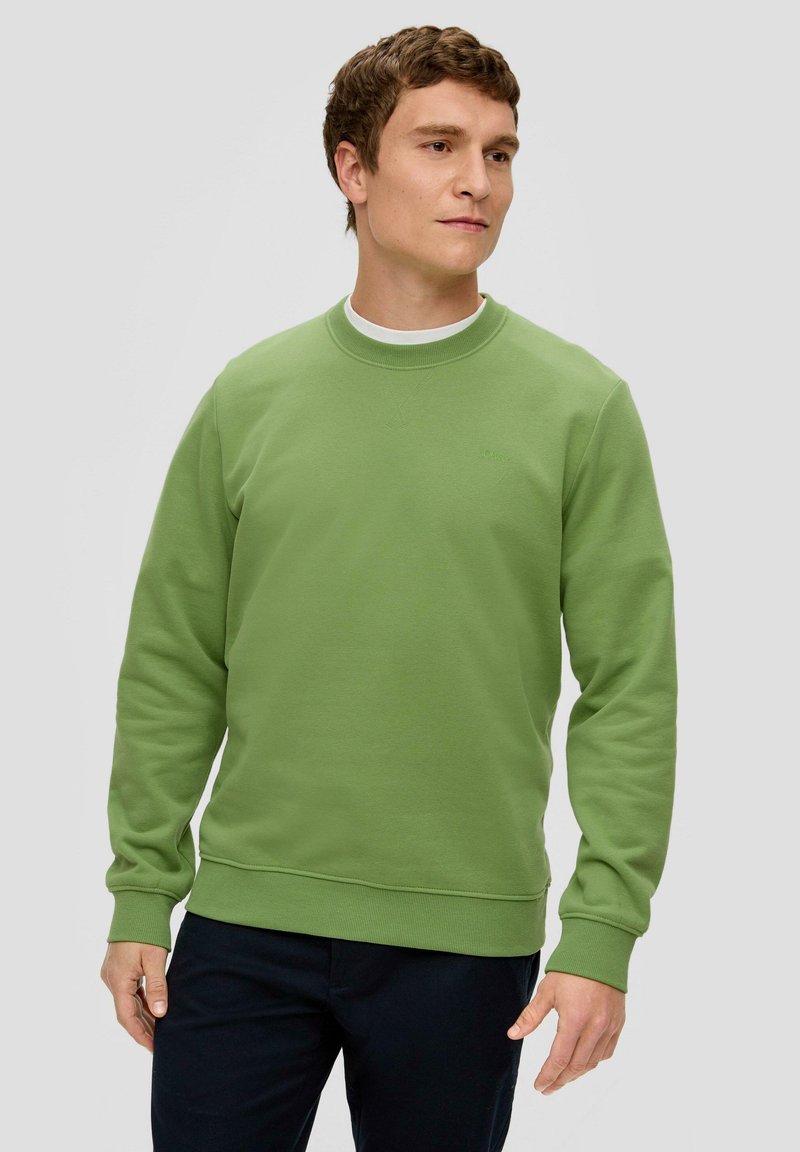 s.Oliver MIT LOGO-DETAIL - Sweater - bambusgrün