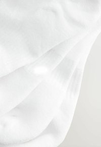 Thumbnail Image 7