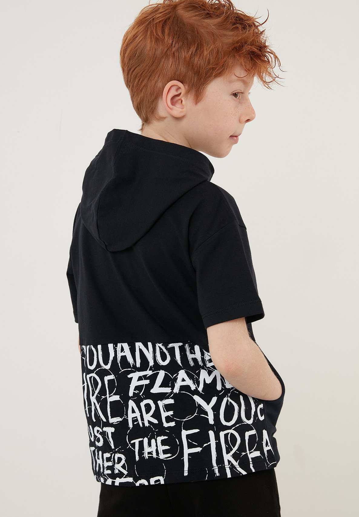LELA REGULAR FIT T-SHIRT AND SHORTS 