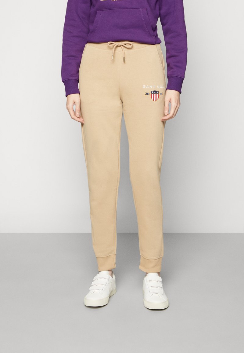 GANT BANNER SHIELD PANTS Tracksuit bottoms dark khaki/khaki