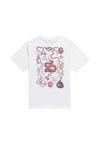 Camiseta blanca con ilustraciones de serpientes coloridas y patrones en la parte posterior, con varias formas, tamaños y detalles etiquetados.