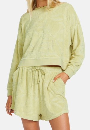 Shorts - light green