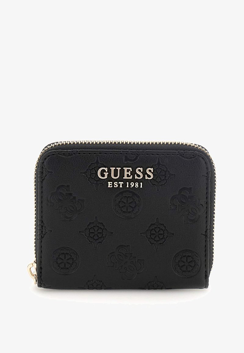 Schwarzes Leder-Wallet mit geprägtem Muster, goldenem Logo "GUESS EST 1981", Reißverschluss und goldenen Hardware-Akzenten. Kompakte rechteckige Form.