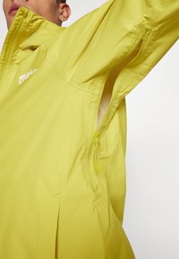 Thumbnail Image 4