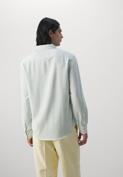 Filippa K ZACHARY - Camicia - faded turquoise