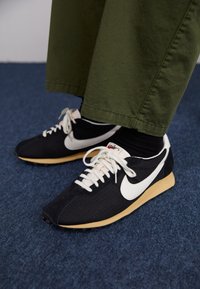 LD-1000 - Sneaker low - black/sail sesame