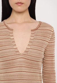 Vanessa Bruno ELLY - Φόρεμα-πουλόβερ - biscuit