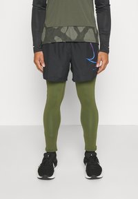 Nike Performance REPEL CHALLENGER - Calças de fato de treino - rough green/silver
