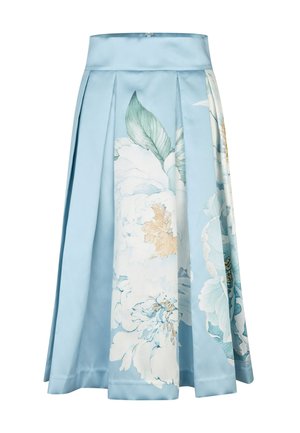Lichtblauwe A-lijn rok met plooien en grote witte en beige bloemenprints, voorzien van groene bladeren en een hoge tailleband.