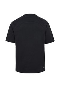 Schwarzes T-Shirt mit kurzen Ärmeln und Rundhalsausschnitt, sichtbaren Nahtlinien auf dem Rücken und kleinem weißen "BEECOOL"-Text nahe dem unteren Saum.