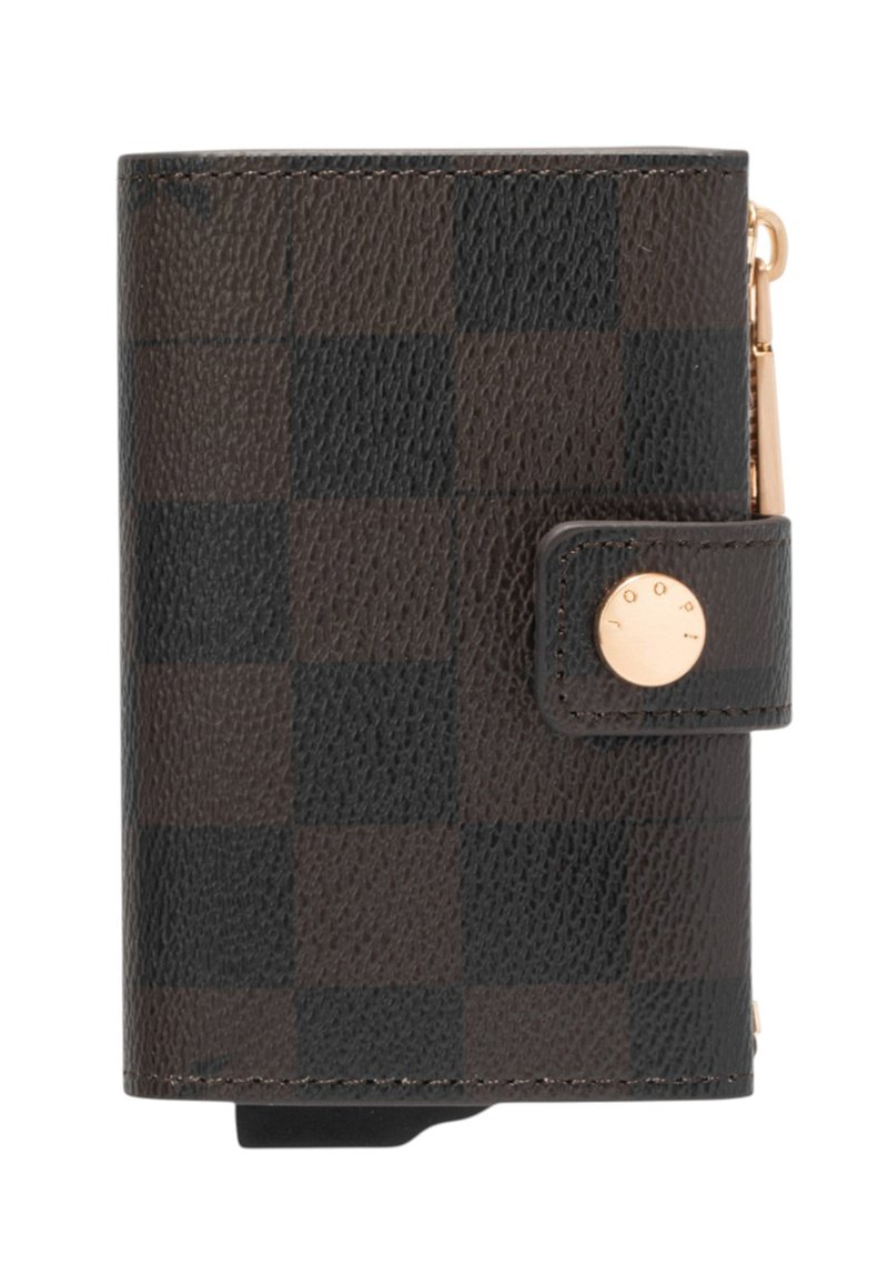 Bruine geruite portemonnee van getextureerd leer, voorzien van een accentknop in goudkleur en een rits, met een compacte vierkante vorm.