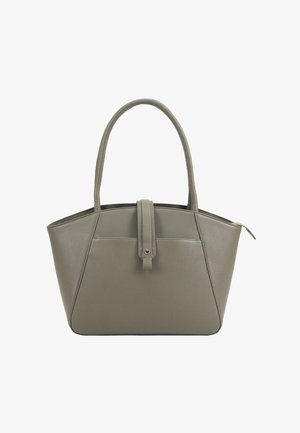 Grijze leren handtas met twee handvatten, een voorste riem met drukknoopsluiting en een bovenste ritssluiting op een witte achtergrond.